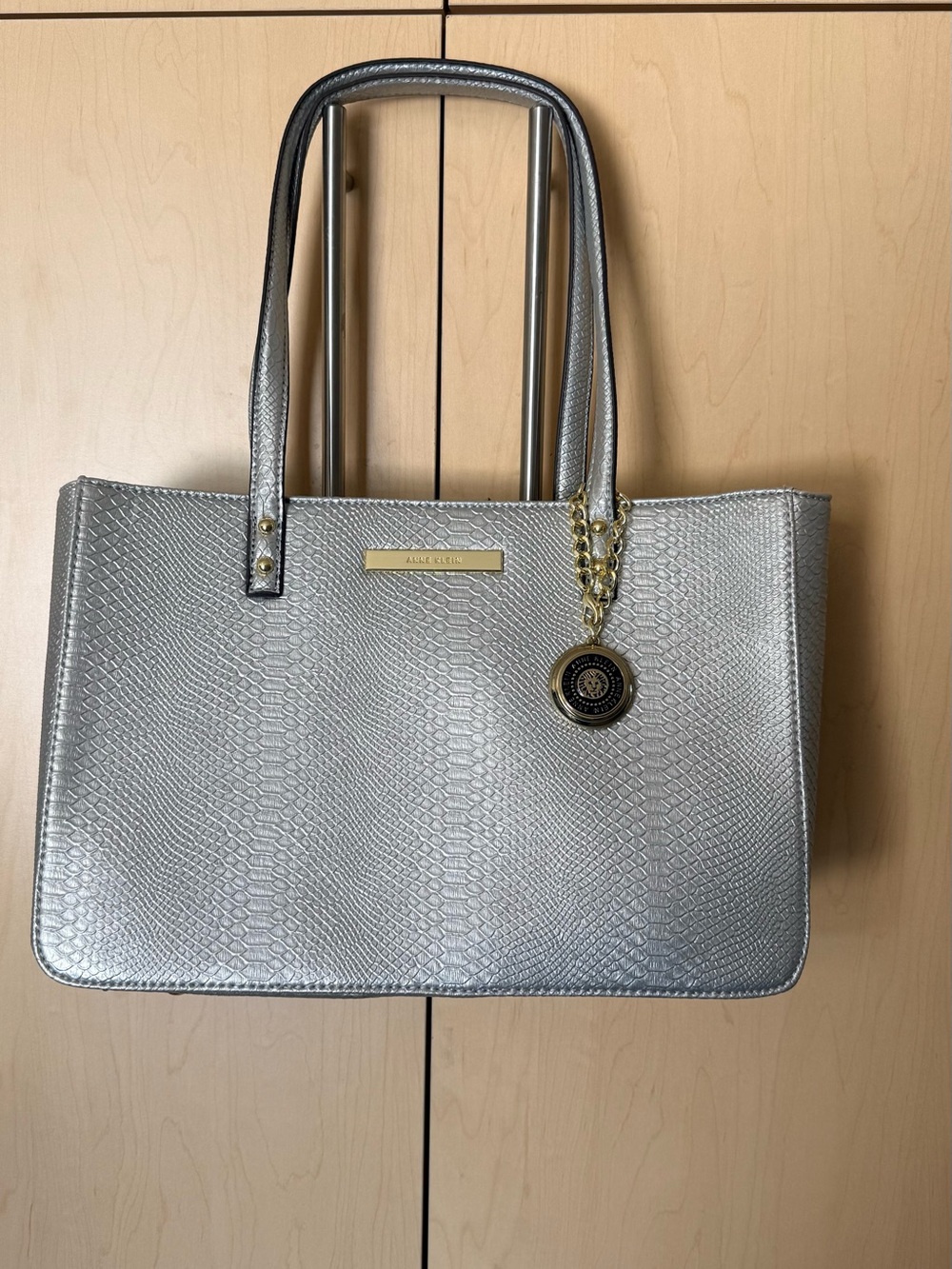 ANNE KLEIN Silver Tote Bag with Chain Charm